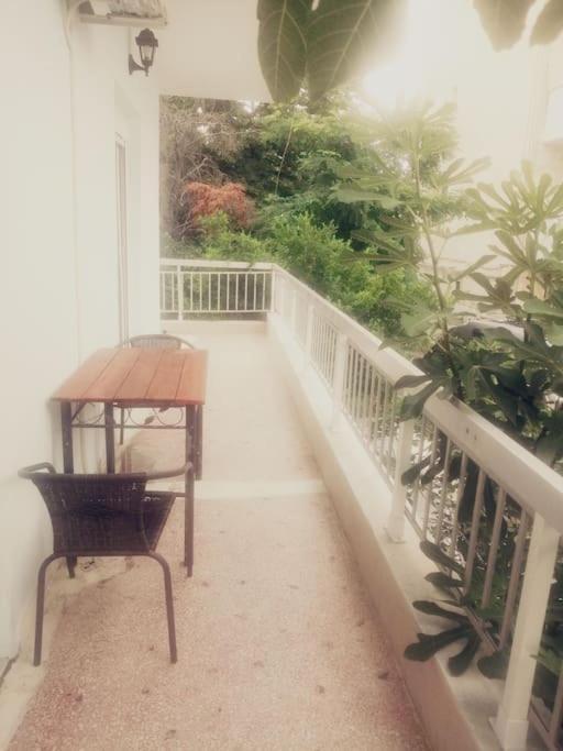 3 Room Apartment By The Beach - Free Parking Peraía 外观 照片